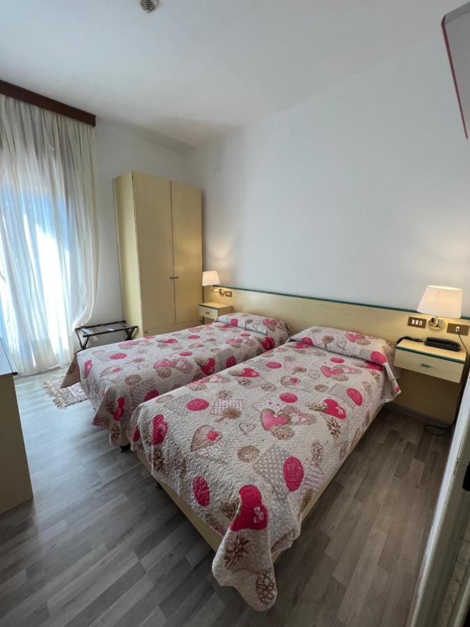 Single Room,1234470173:JPEG