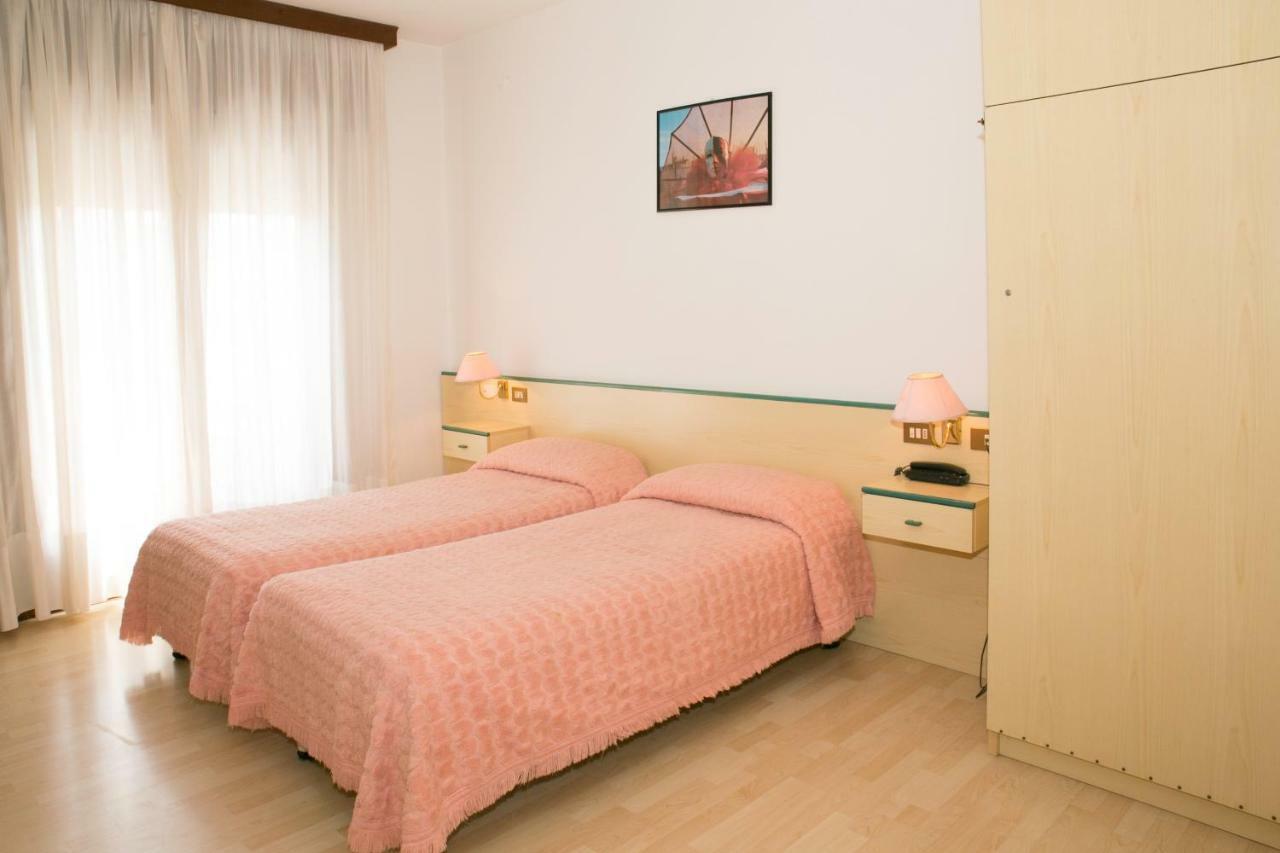 Quadruple Room,807084975:JPEG
